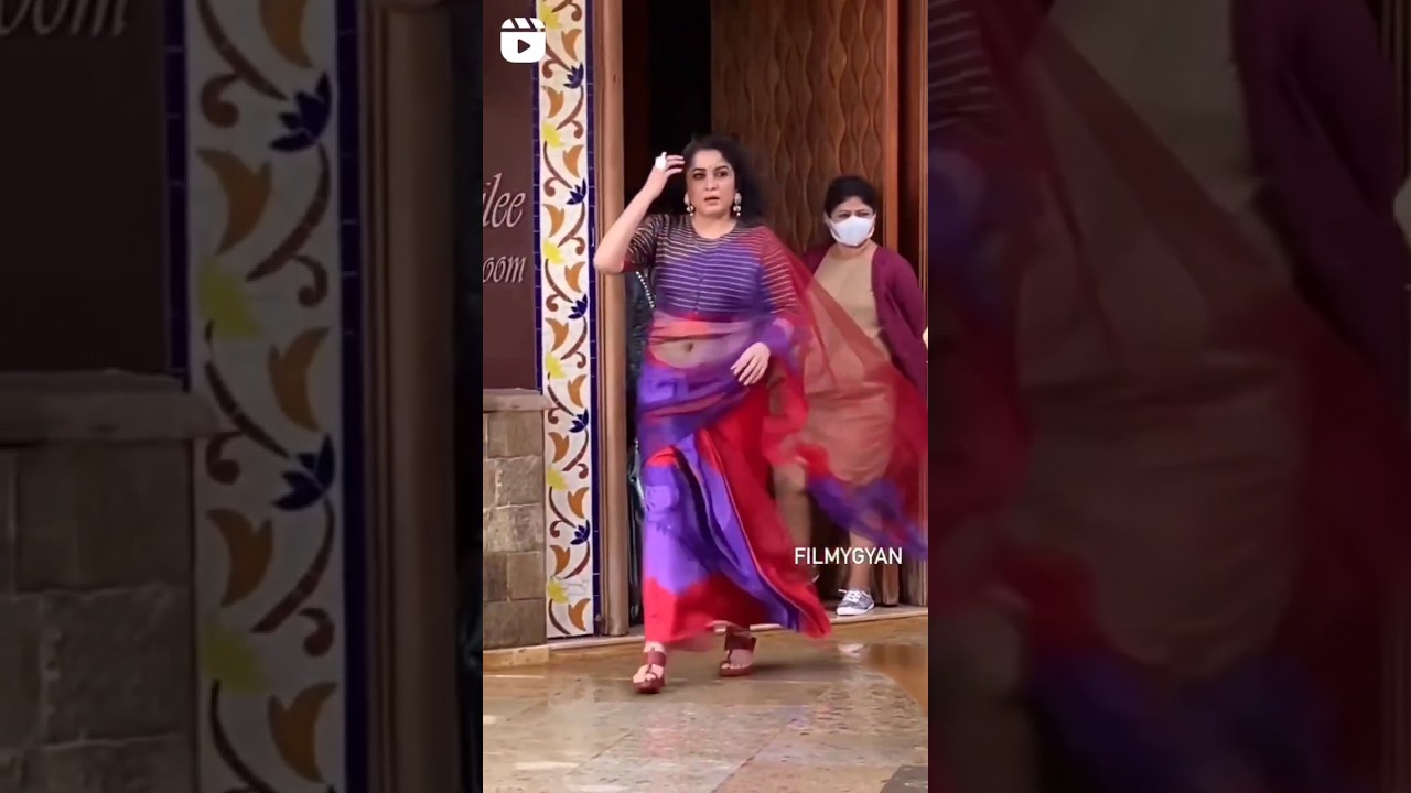#navel  #saree #indianwomen