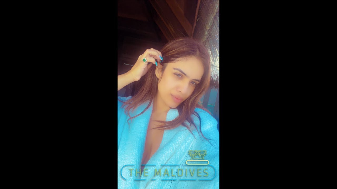 Neha Malik - Live Morning Maldives view