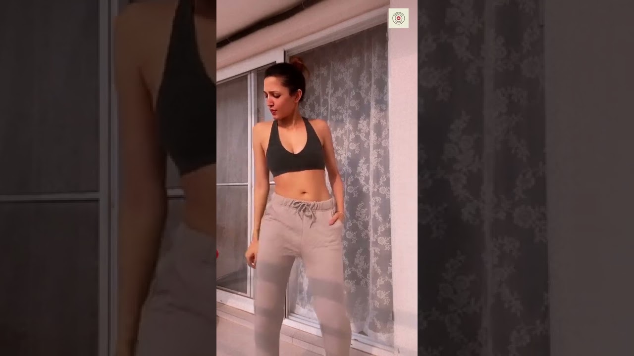 Neha shetty💙| Hot look| Sexy 😘| Belly Dance | #shorts #nehashetty #bellydance #telugu #djtillu
