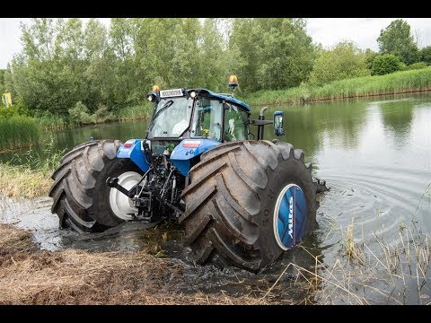 New Holland Sea Horse dives into lake - ONBOARD