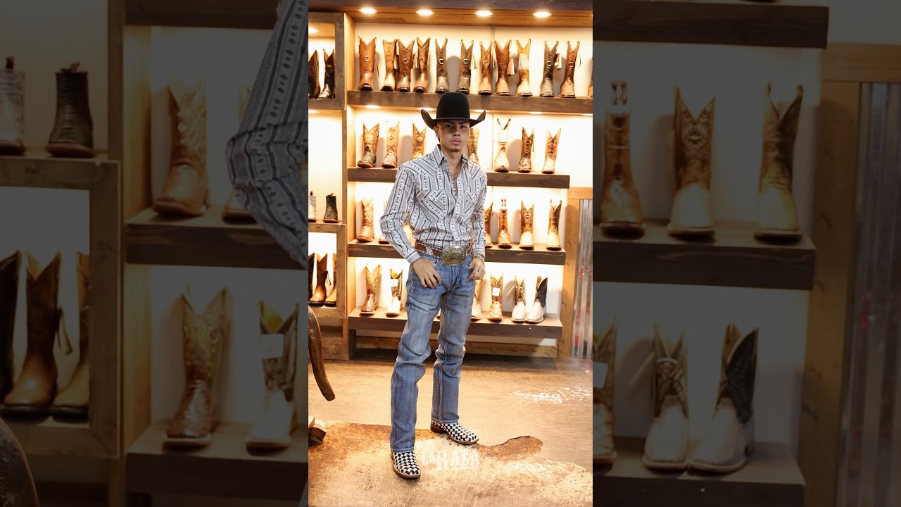 New outfit head to toe from La raza western wear #westernwear #cowboyboots #vaquero