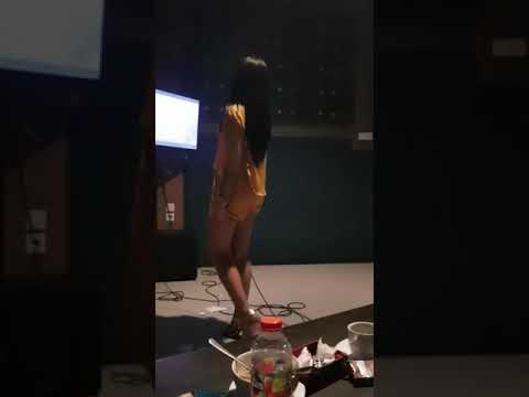Ngentot diroom karaoke