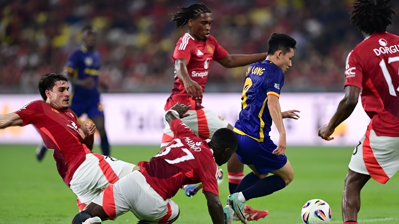 Nguyen Hai Long vs Man United
