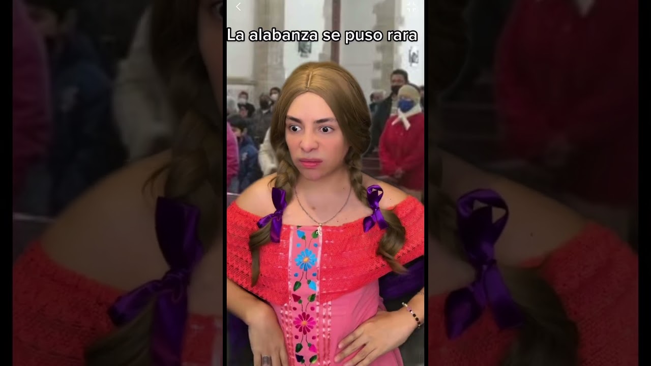 niña perreando en la iglesia‼️😂🤣