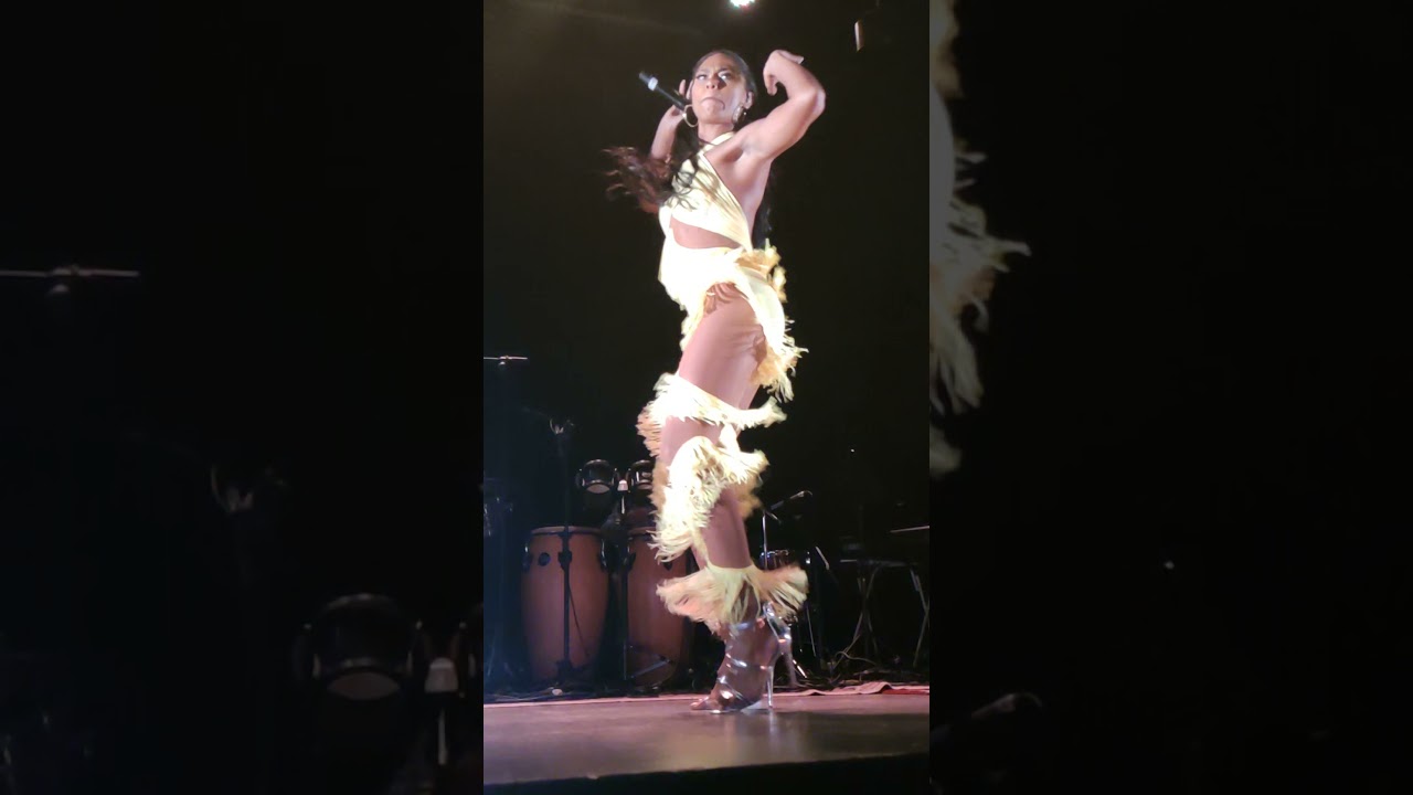 Nia petándolo bailando (Concierto Madrid 2021)