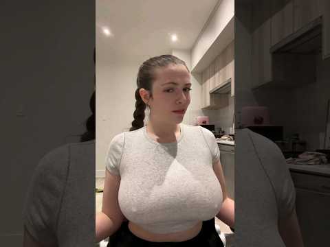 (Nip Slip🤩) My biggest nip slip visible crop top 😮#russia #bigboobs