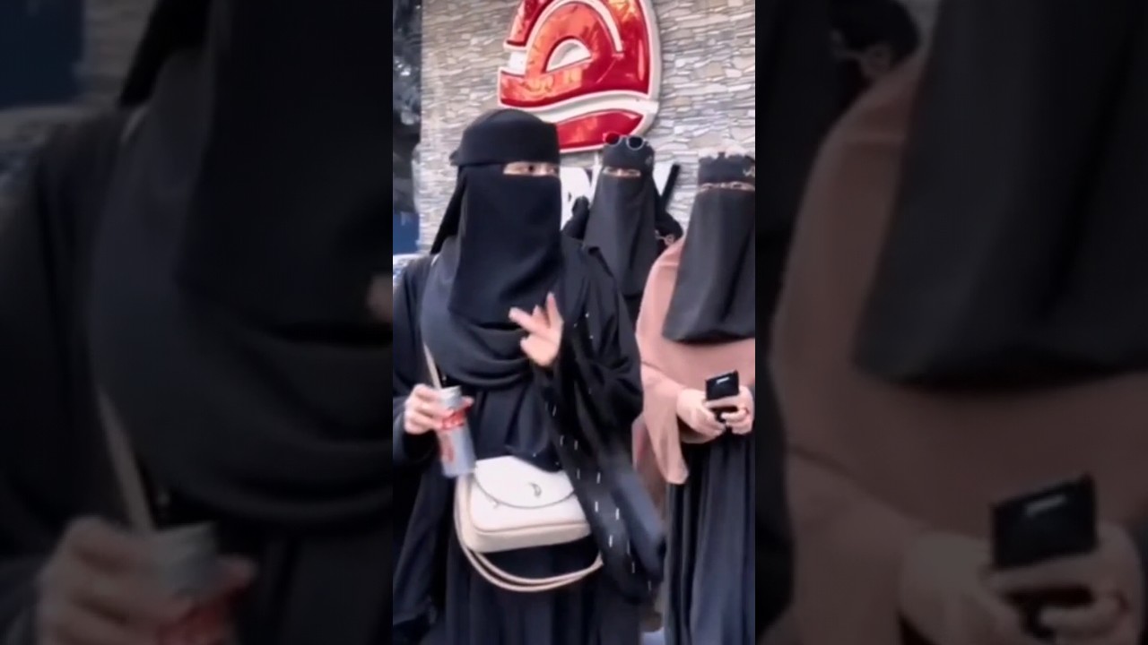 Niqabi Girl Walk #niqab #viral #foryou