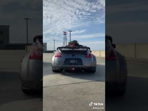 Nissan z twerking