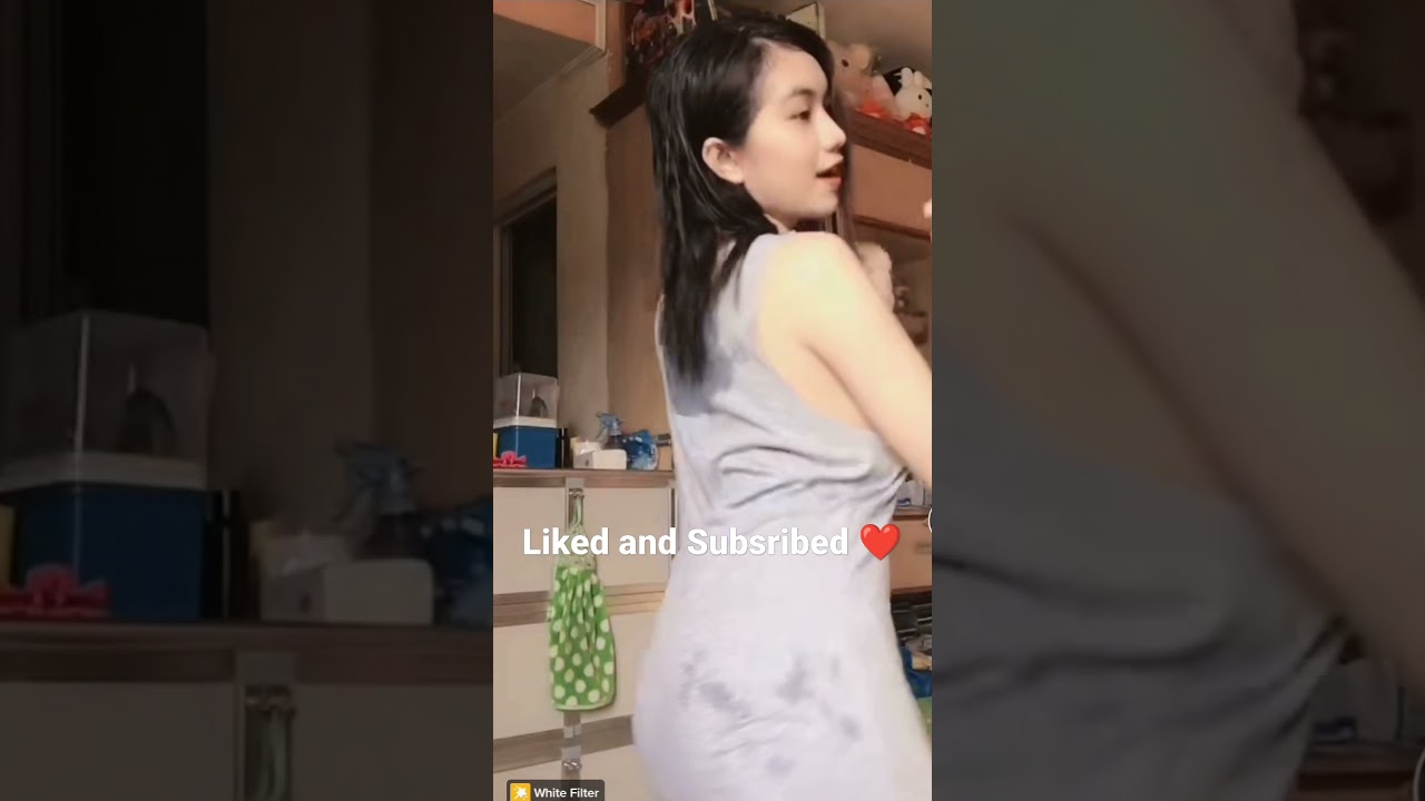 No Bra TikTok sexy dance