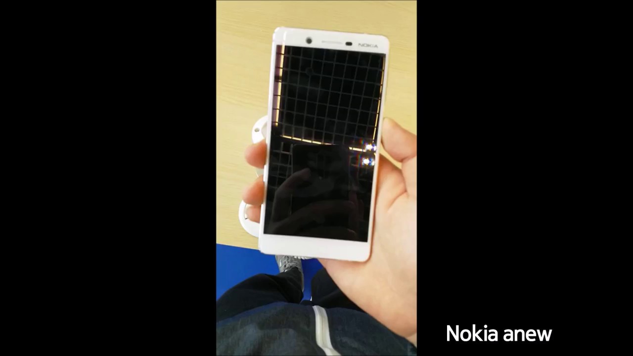 Nokia 7: White and Black
