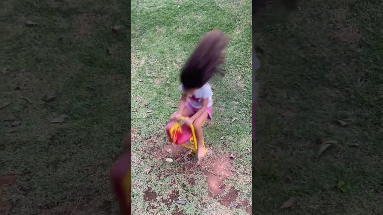 O cavalinho quase caiu kkk #funny #shortsvideo #engraçado