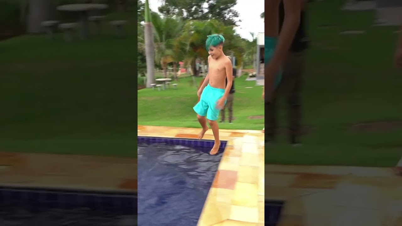 O MELHOR PULO NA PISCINA!! 😂