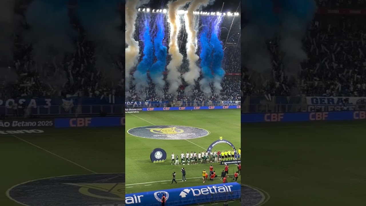 O que a torcida do Cruzeiro faz é de arrepiar #cruzeiro