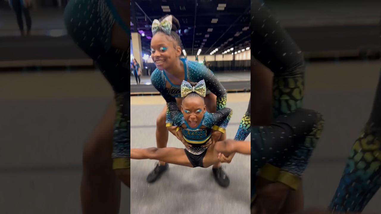 OMG… THEY ATEEE 😍🤯 #cheer #stunts #shorts