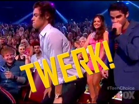One Direction no TCA 2013 e Harry Styles dançando 
