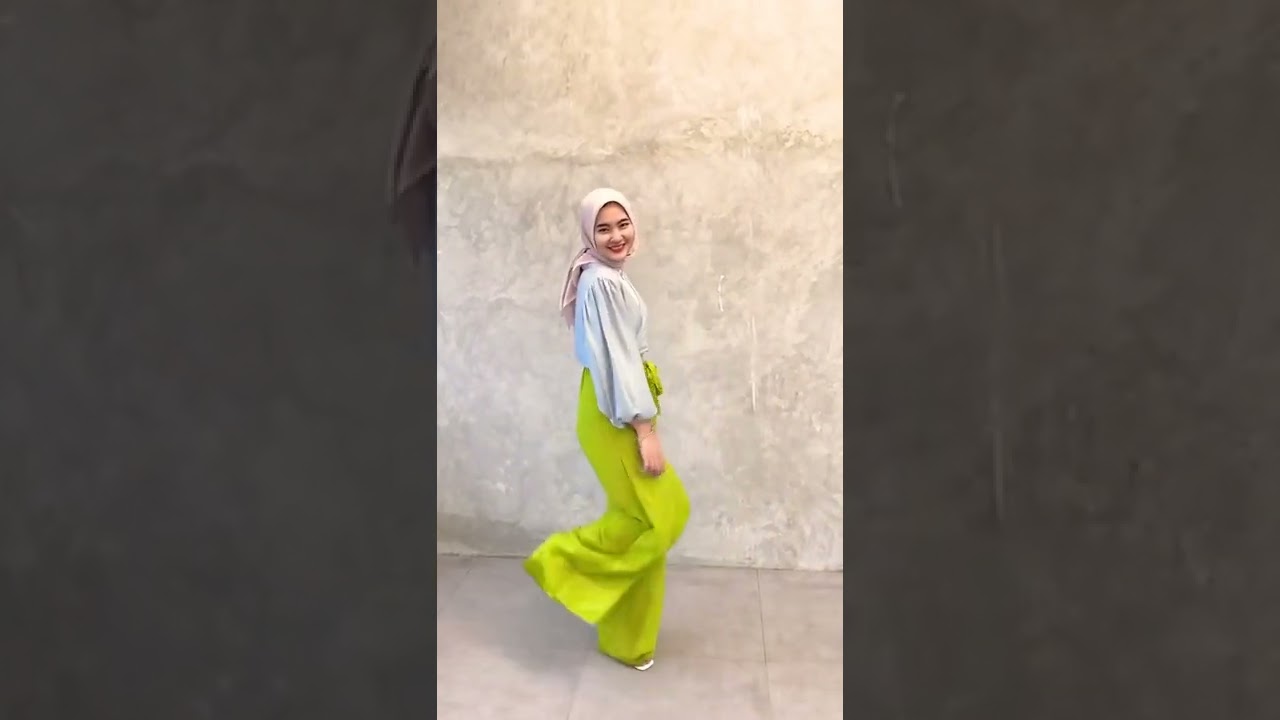 oot celana hijab #jilbab #jilboobs #hot #goyanghot #tiktokhits #ceweksma #smahot #pargoy #tantehot