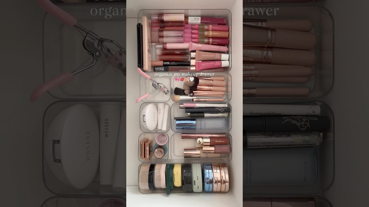 organize my makeup drawer🎀💋🤍 #organizing #makeup #thatgirl #cleangirl #motivation