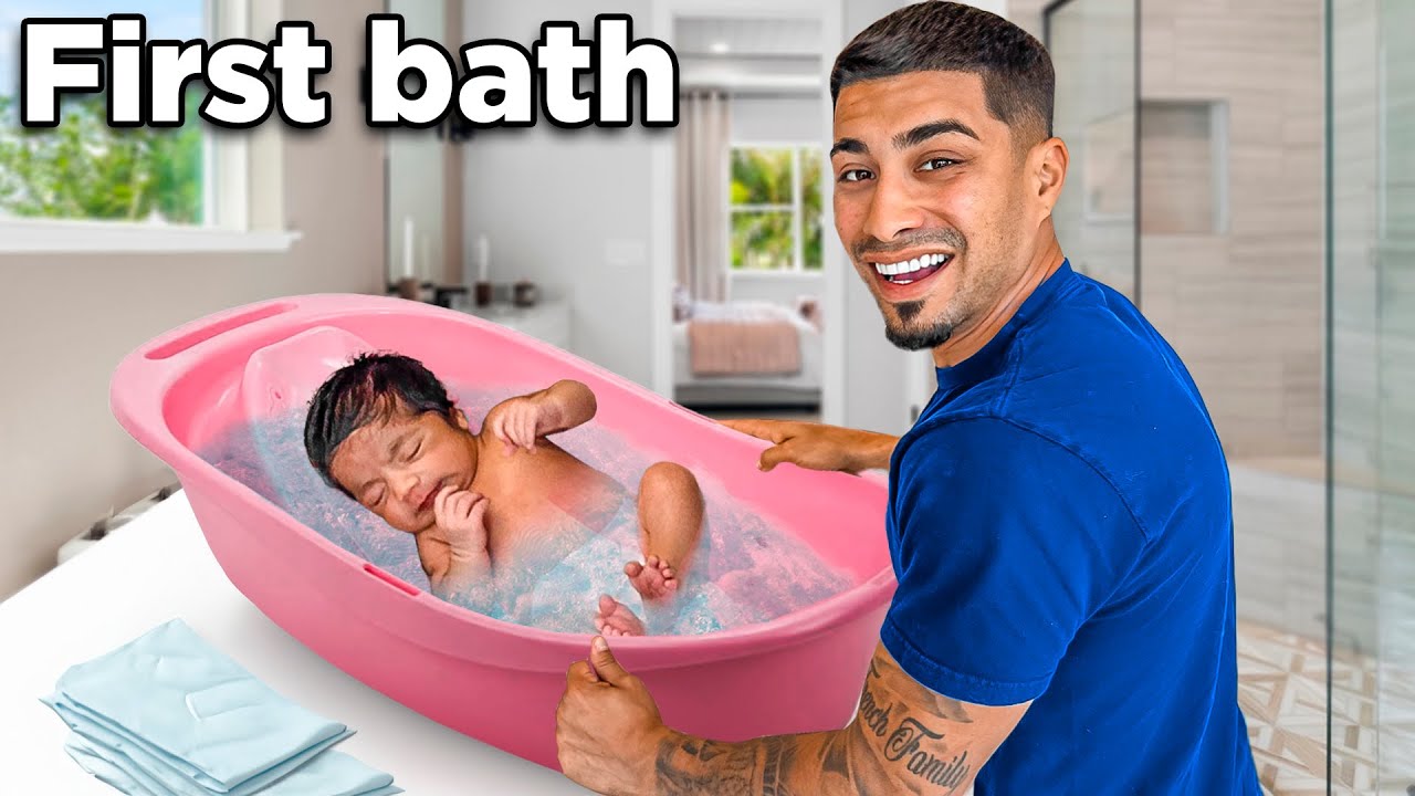 Our Newborn Baby’s FIRST BATH At Home!