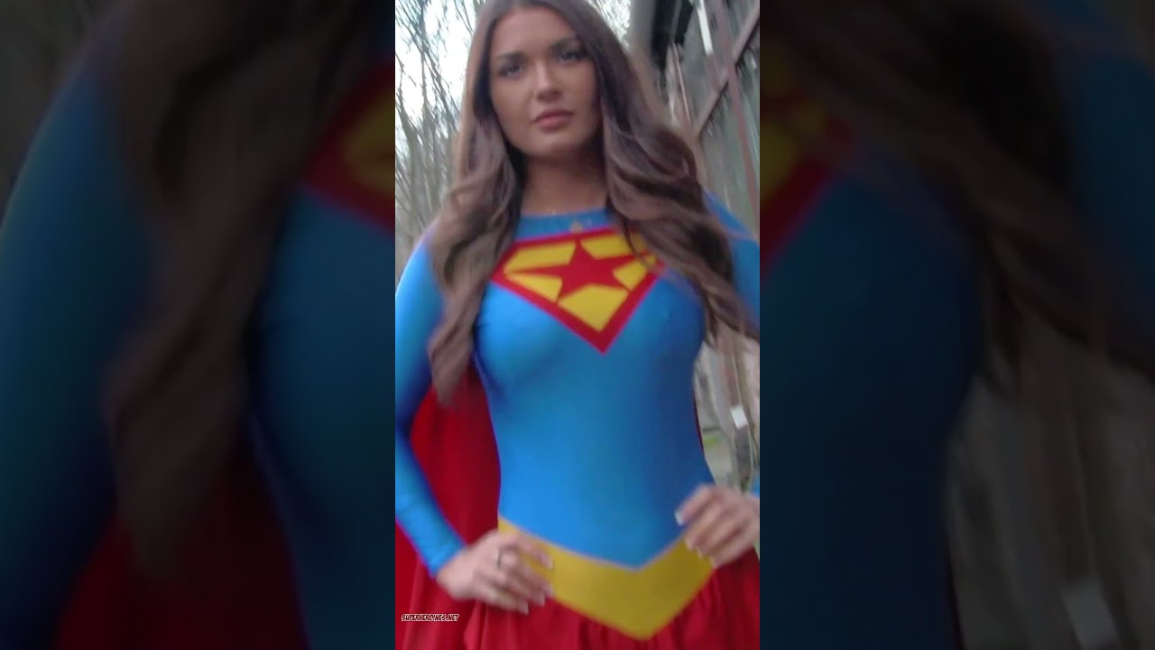 Outtakes - Supergirl is strutting