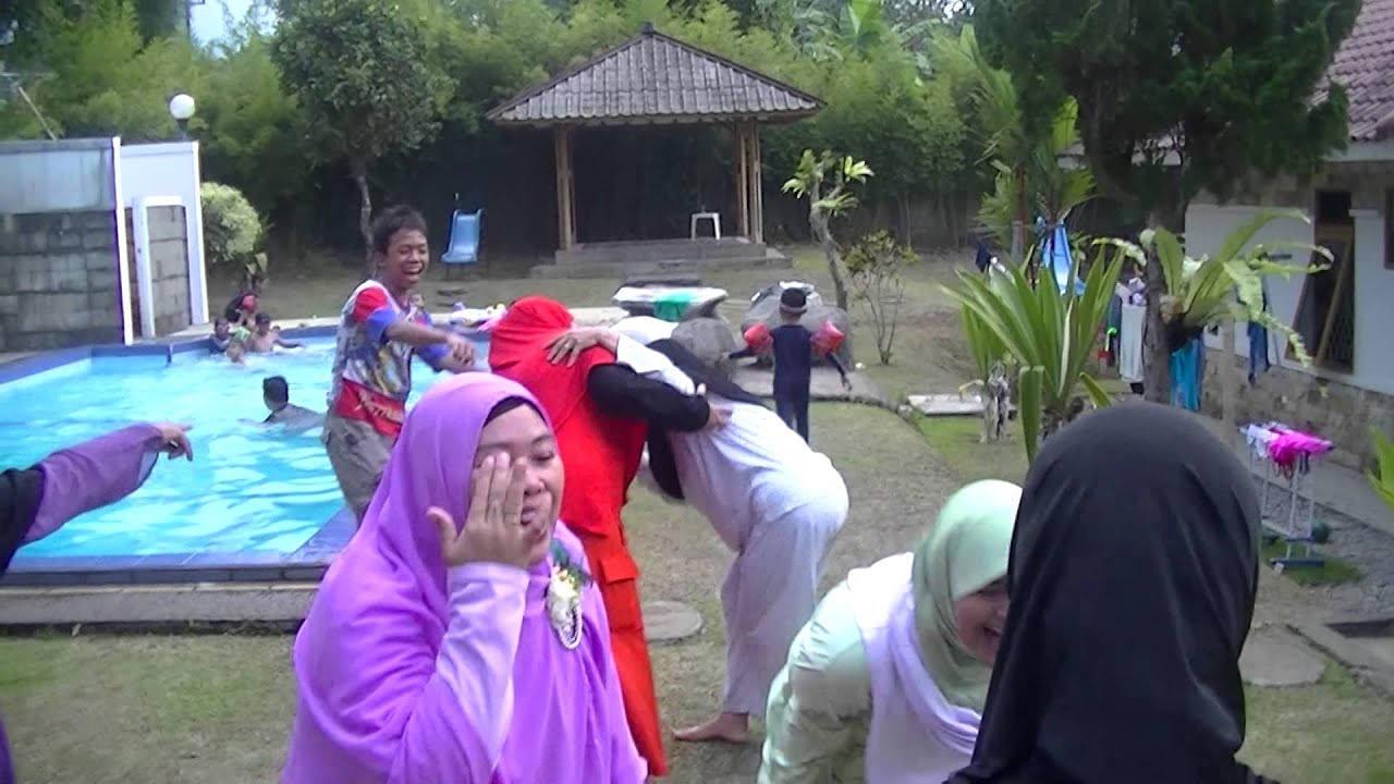Oxa Mama n Kel Joget bola