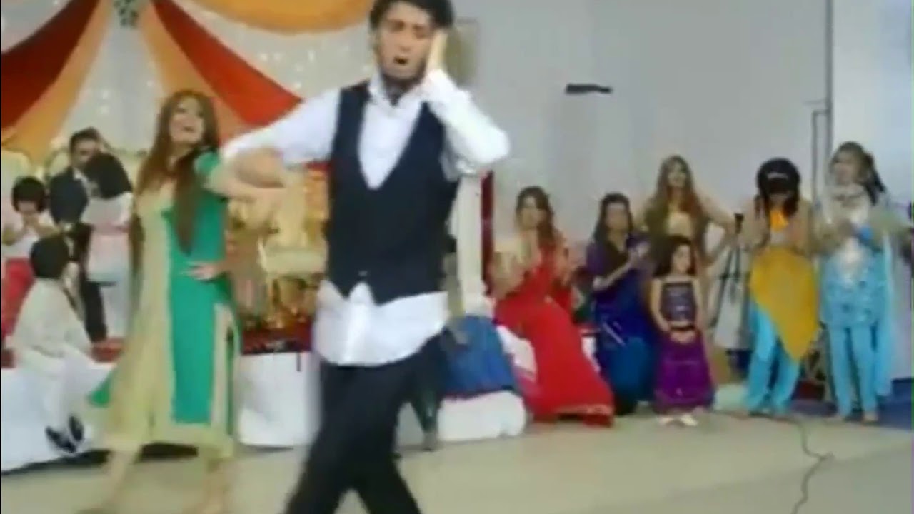 Pakistani Lovely Dance | fat women mujra