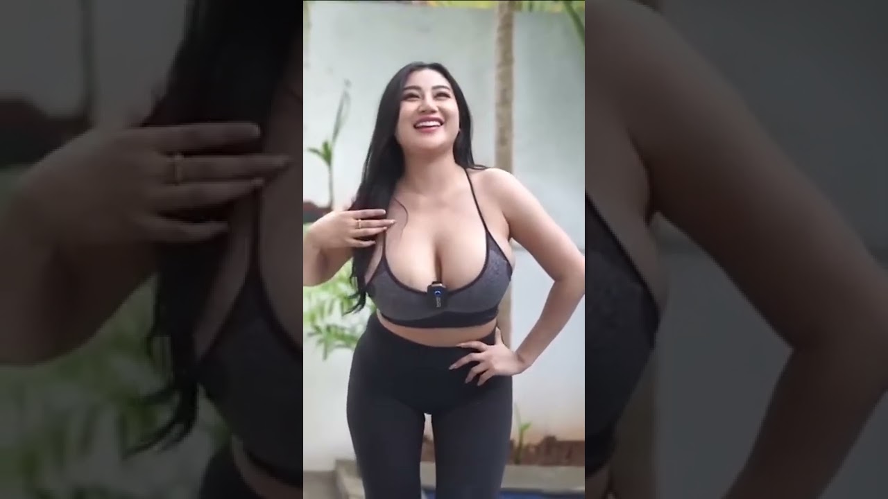 pamela safitri &maria vania yoga hot banget sampek tumpah tumpah toket nya
