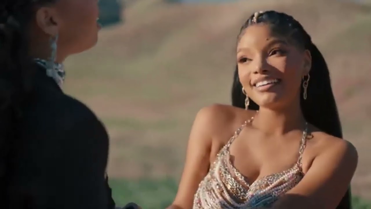 Pandora Advert 2024