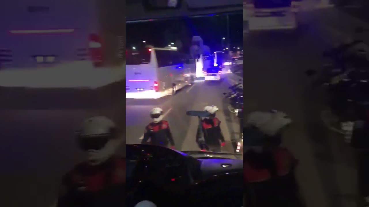 PARIS'TEN CORONA/COVID19KARANTINAYA GÖTÜRÜLEN OTOBUSTEKI GUZİDE SOFI'NIN BASKA ARACA  GOTURULME ANI