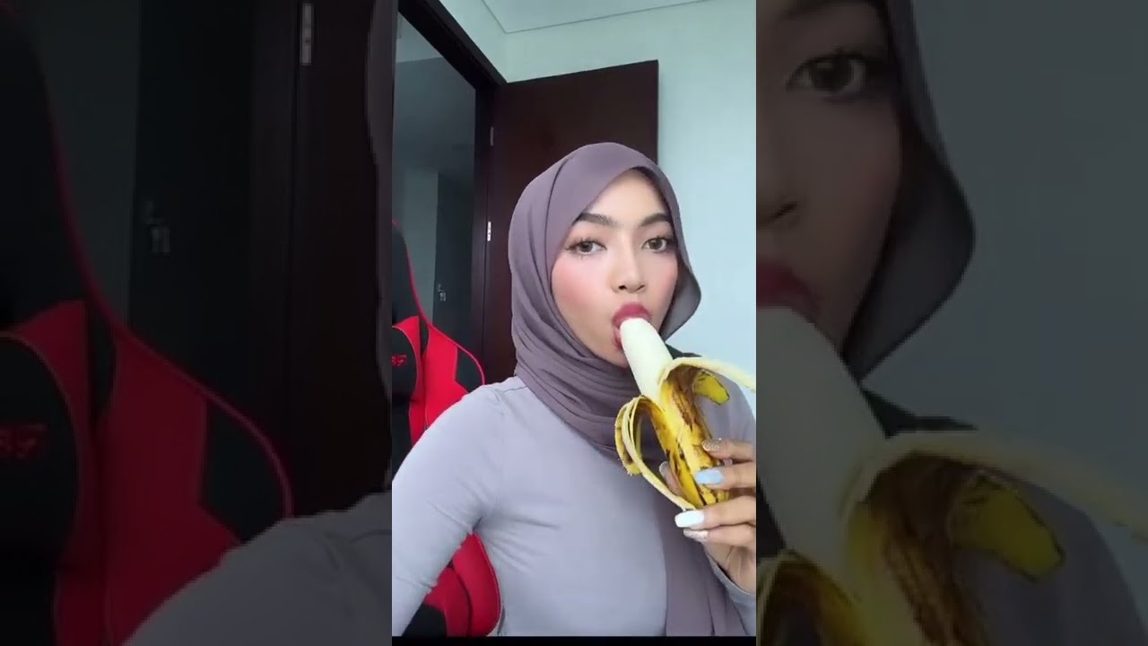 PENASARAN YA. CARA MAKAN PISANG YANG GEDE BY OKLIN FIA #short