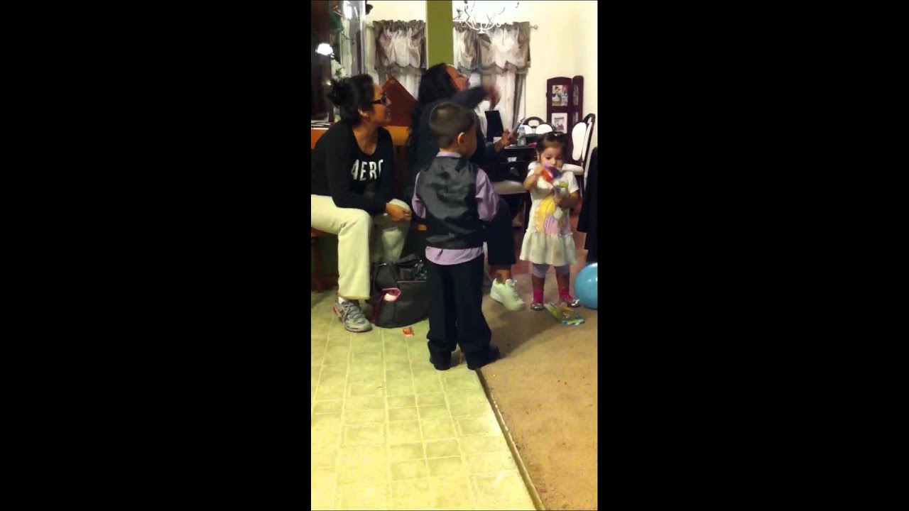 Pepe dancing