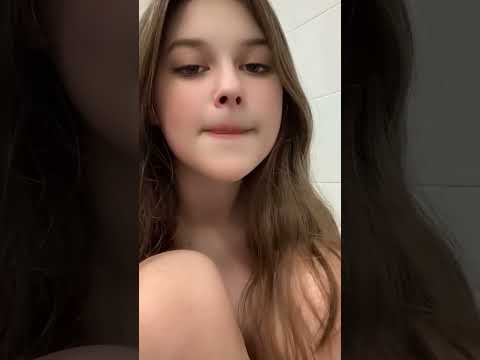 Periscope Girl Amira Pink And Beautiful Kimochi Live Dance