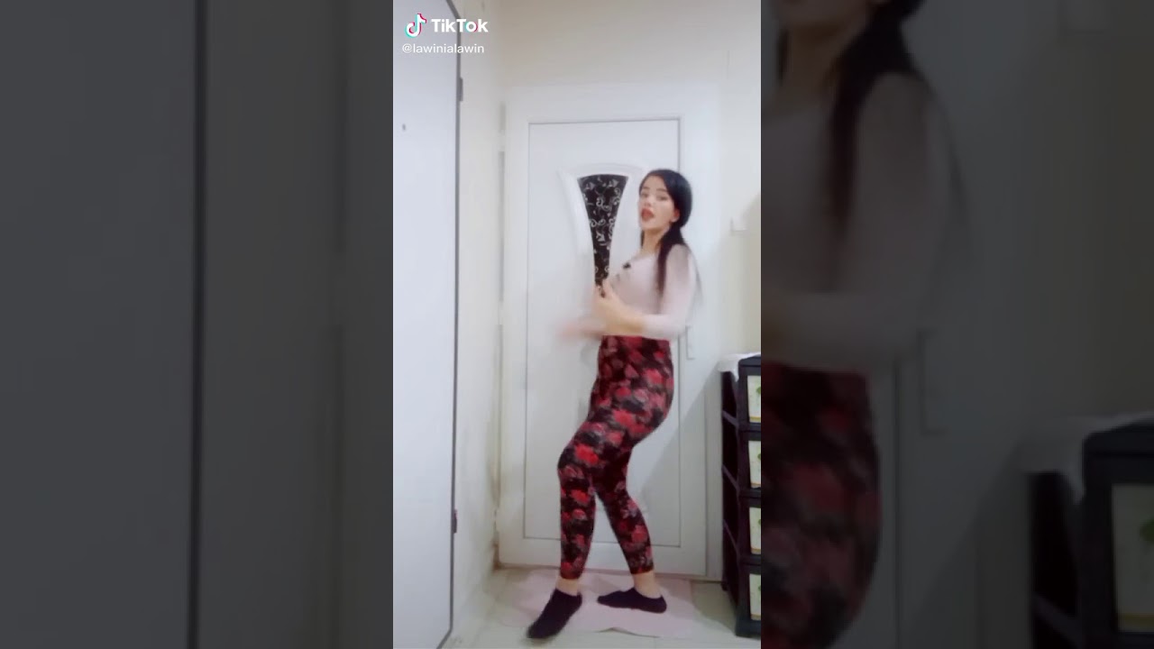 Periscope üniversiteli kız twerk yapıyor