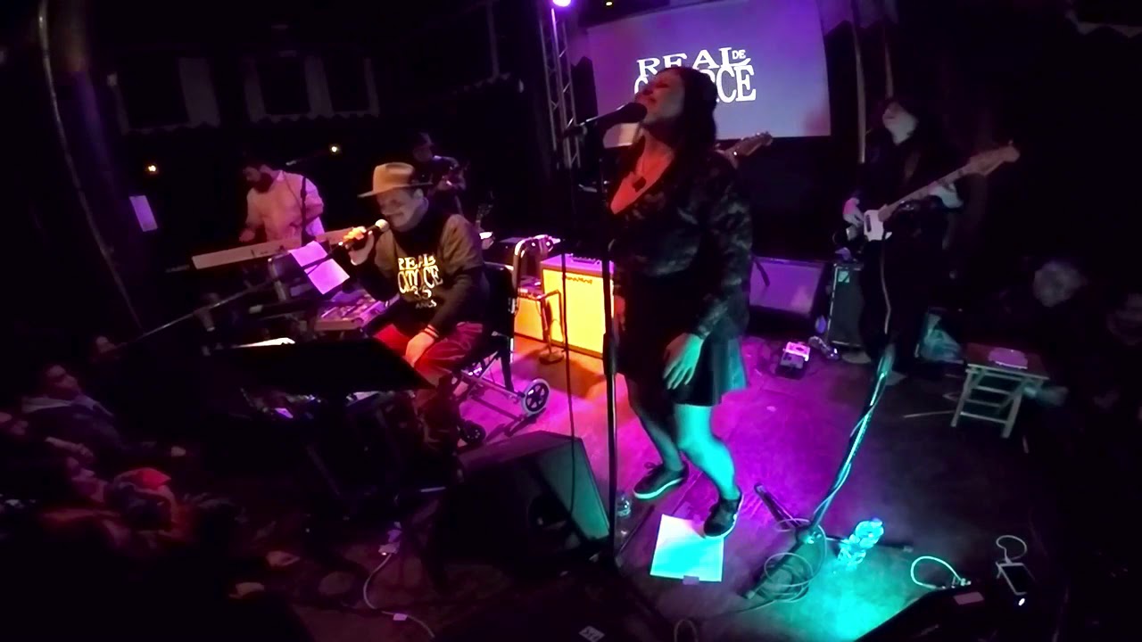 Perro De Traspatio (Niña Puta Mía) - Real De Catorce