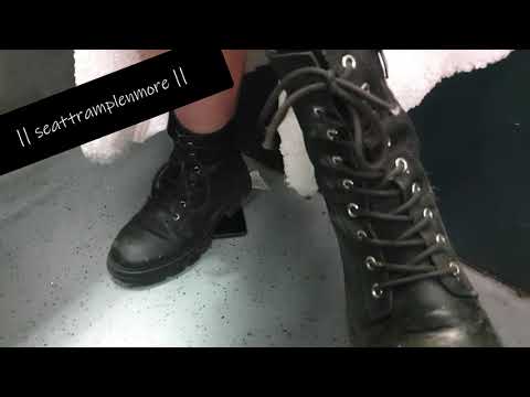 phone trample in the train