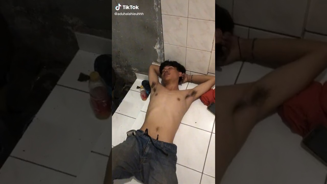 Pijat Brondong Ganteng Bulu Ketiak Lebat #massage #viralvideo
