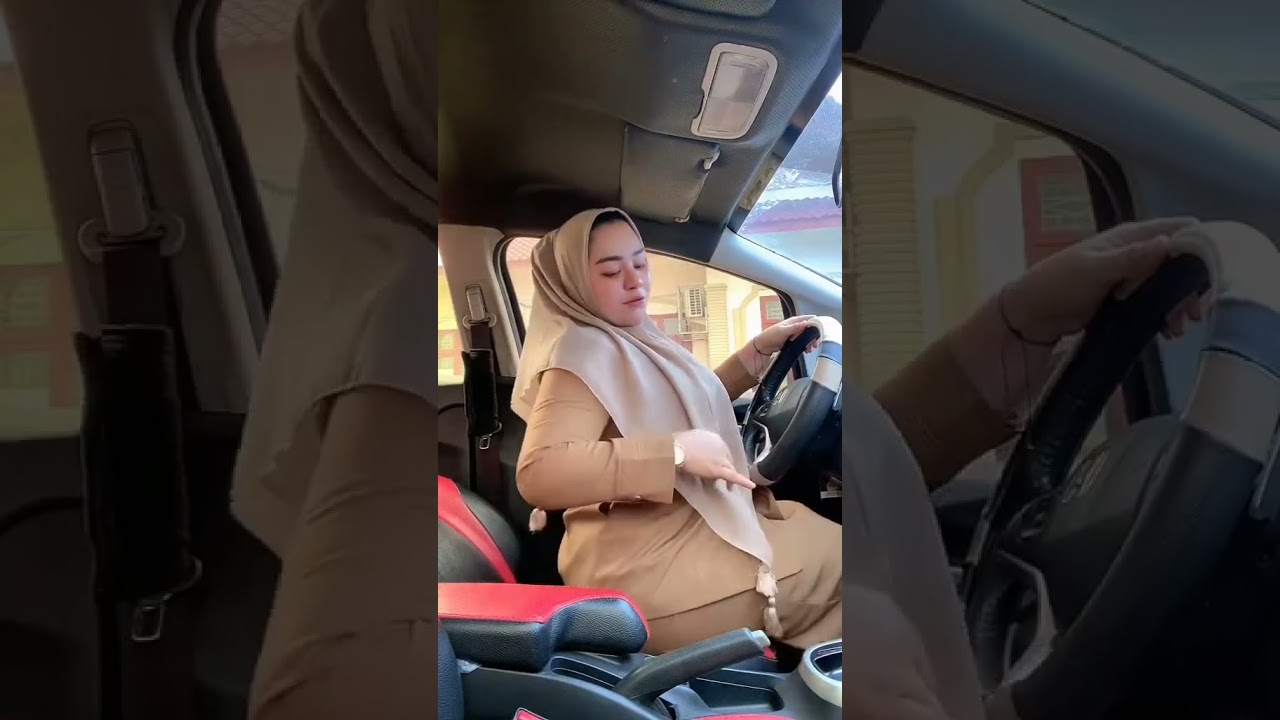 PNS SEMOK GOYANG DI MOBIL