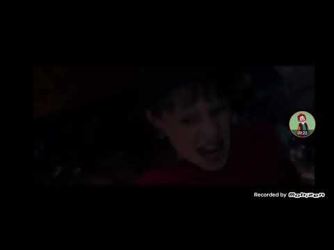 poltergeist scared clown