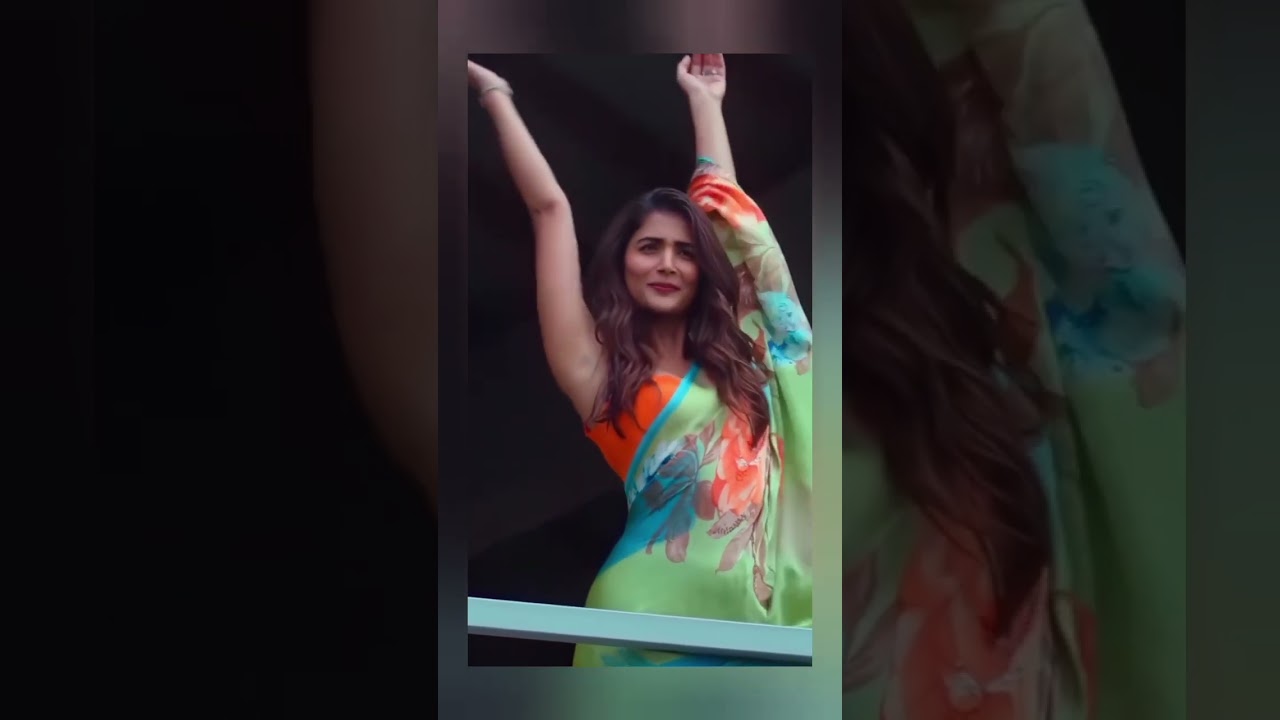 Pooja Hegde hot and sexy | Pooja Hegde in hot saree | Pooja Hegde Bollywood actress hot armpits