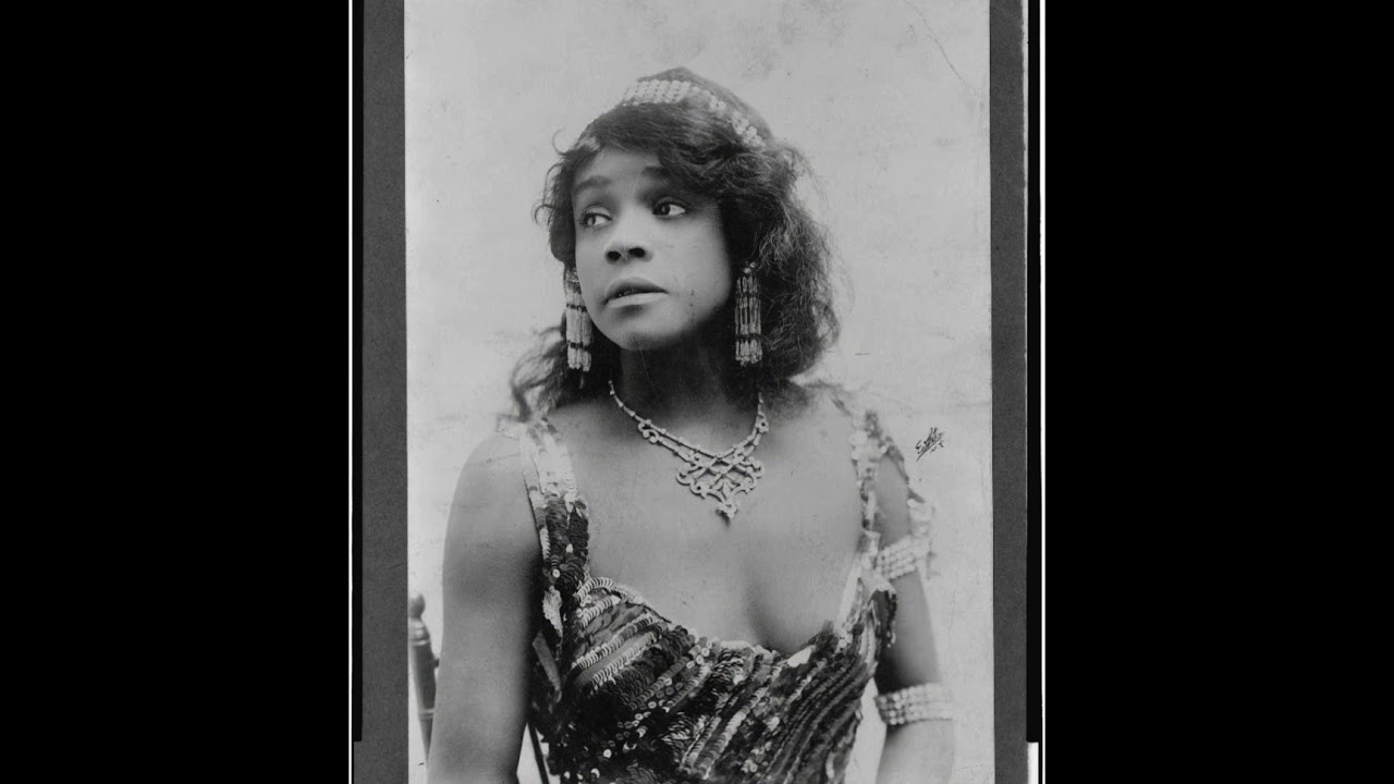 Potato Head Blues - Louis Armstrong & His Hot Seven (1927)