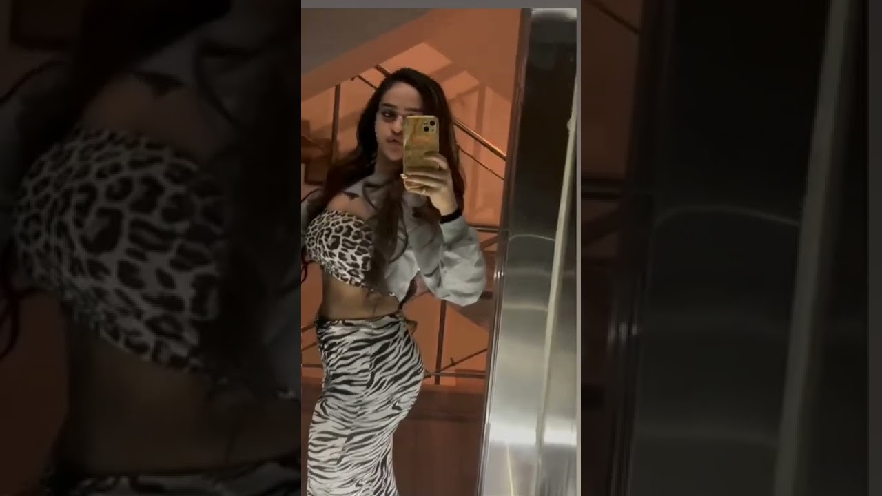 Prajakta Dusane 🤤