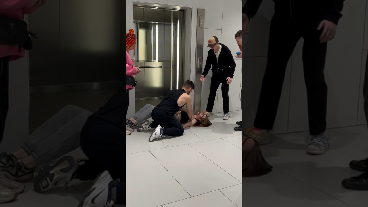 PRANK AT THE ELEVATOR