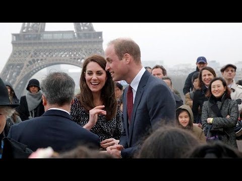 Prens William annesi Prenses Diana'nın hayatını kaybettiği Paris'te