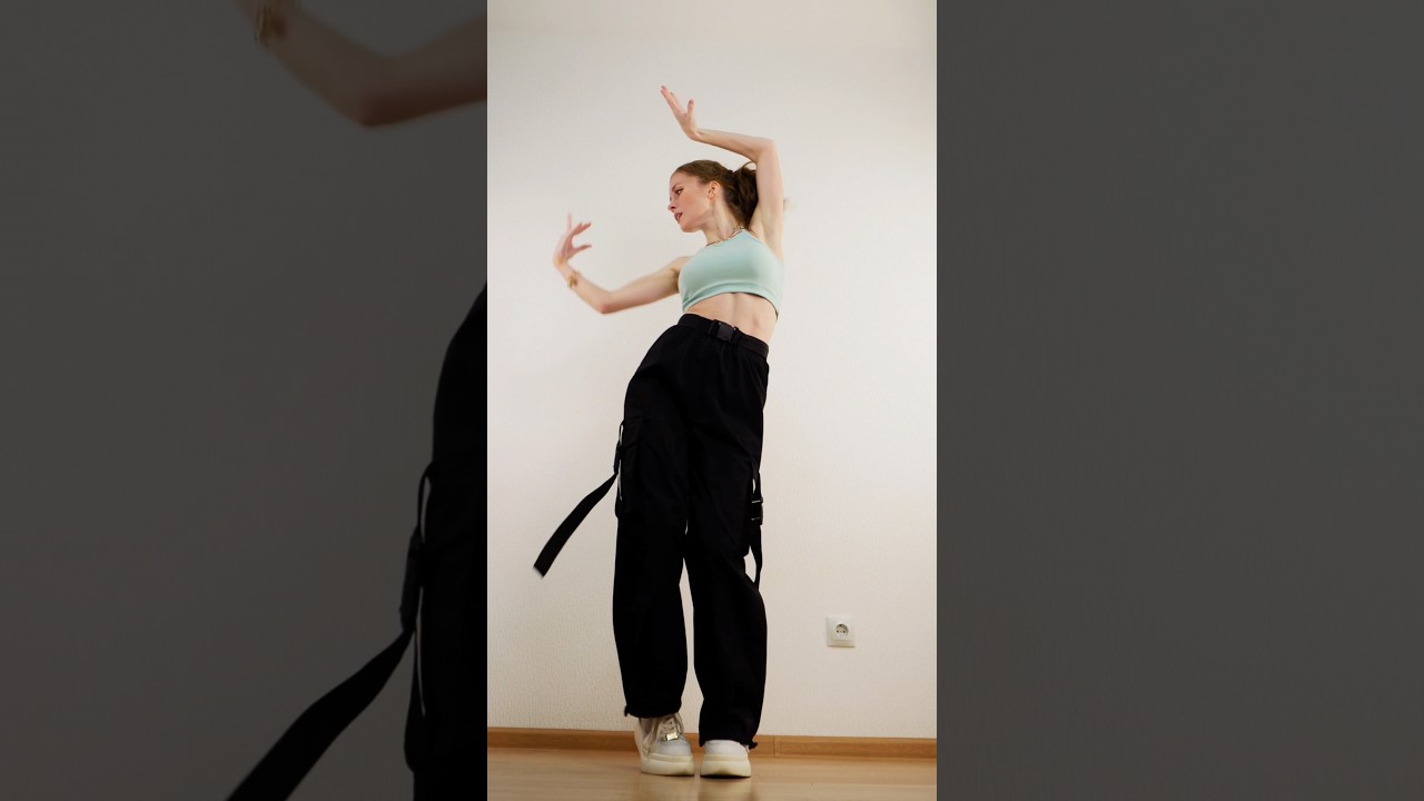Pt. 3 LISA BLACKPINK ('Malamente') dance cover