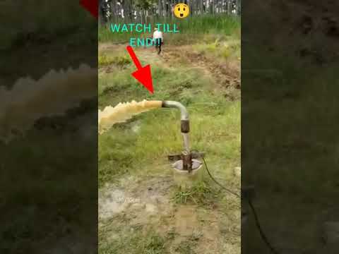 Pumpset collapsed in borewell😮!!