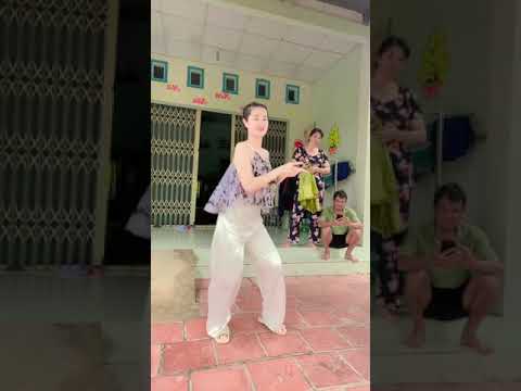 Quan ao dai phi bong nhay satin clothes pants pretty girls dance #aodai #satin #dance
