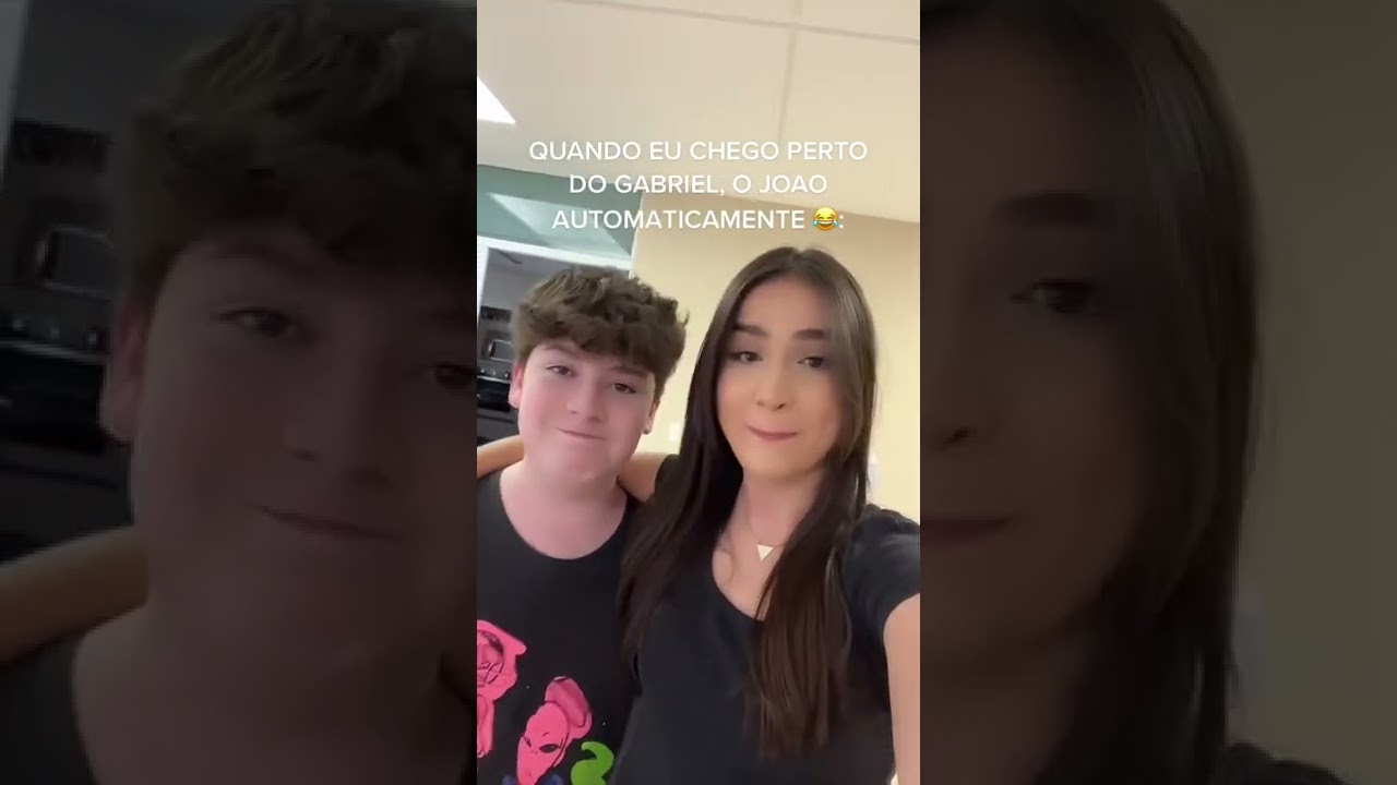 quando ela chega perto do meu irmão 😂 #shorts