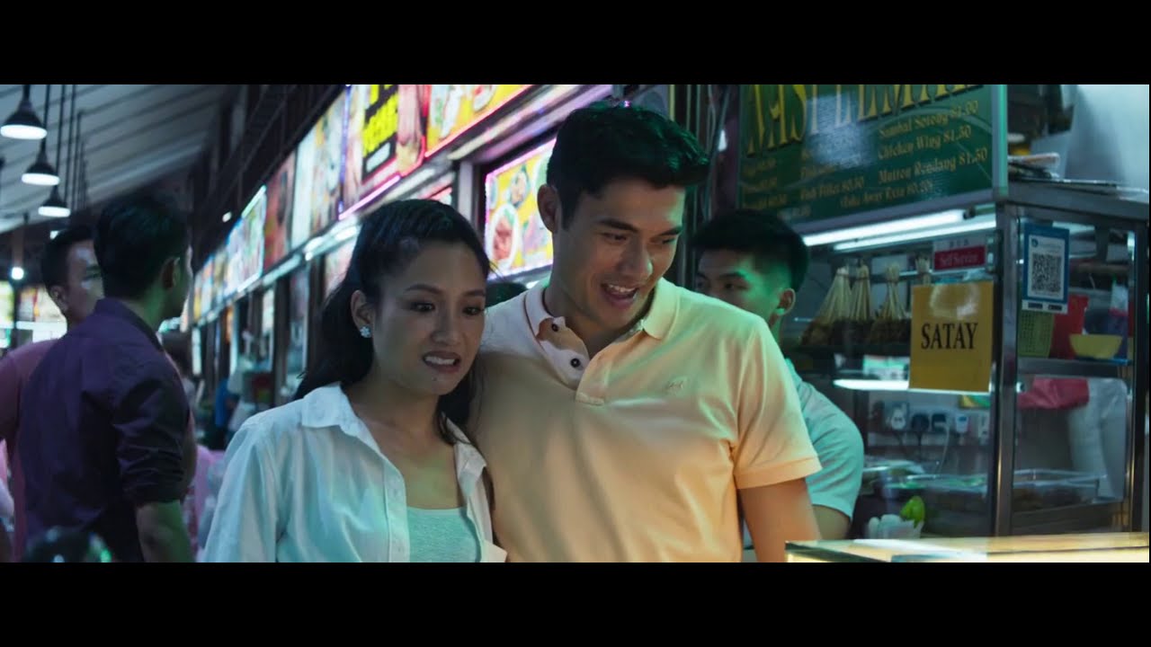 Rachel and Young explore Chinatown, Singapore |Crazy Rich Asians Movie 2018|