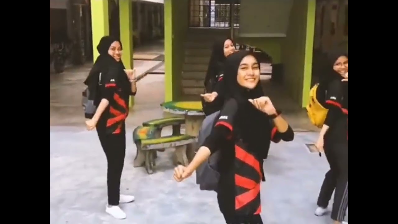 Raja gelek dance budak sekolah