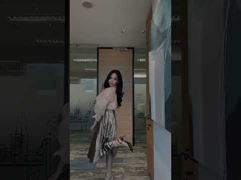 Rekomendasi Outfit Part 51. Link Produk Fashion Ada di Deskripsi dan Komentar. Dress Pesta & Rok