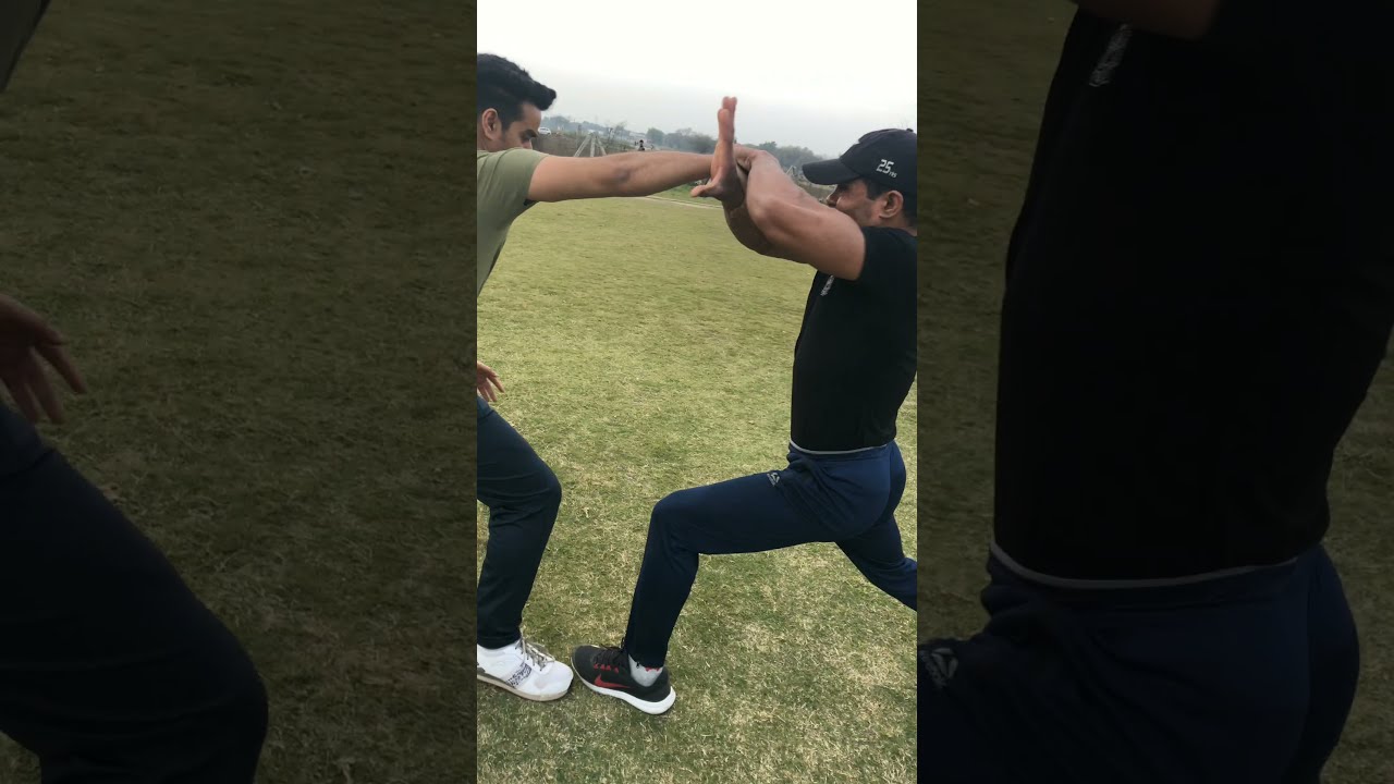 Road Fight With Commando #missionsavenirbhaya#selfdefencetechniqe#commandofitnessclub